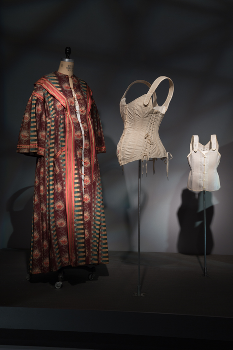 Illustration for article titled Maternity Corsets and Vintage 'Stoutwear': Charting 250 Years of Fashion and the Body